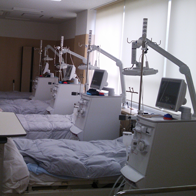 中央診療所内にある医療機器の写真